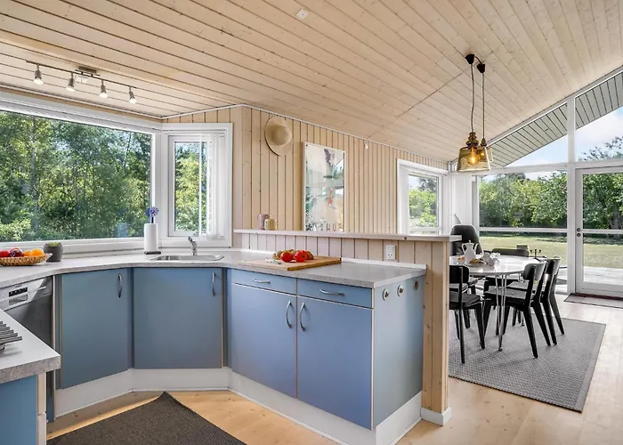 Сasa de vacaciones Lovely In With Kitchen